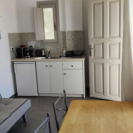 Apartment For 2-3 People Megalochori  Bagian luar foto